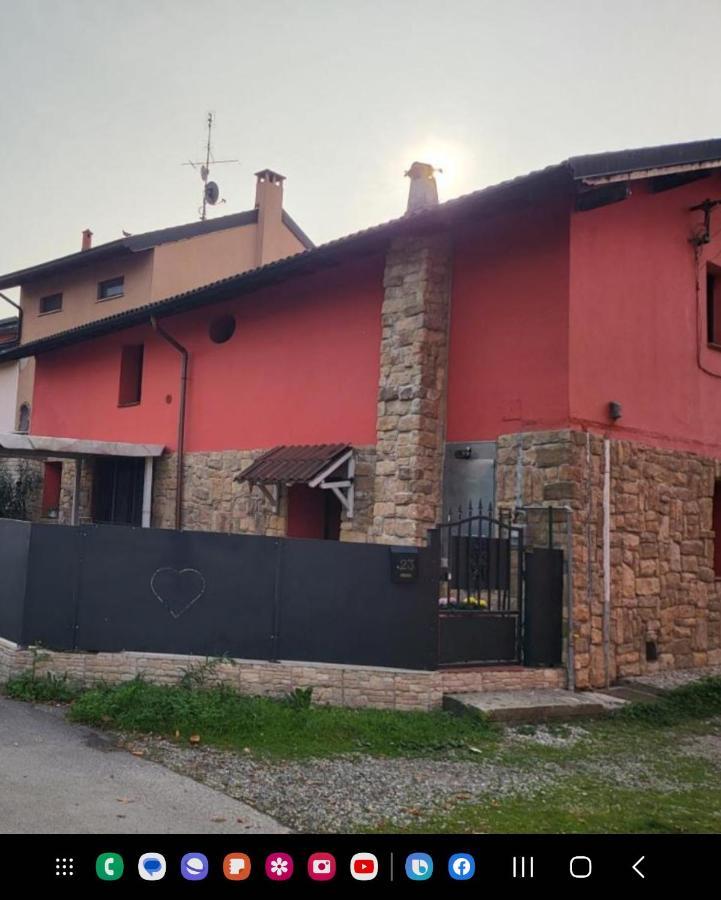 A Casa Di Luca Hotell Mediglia Eksteriør bilde