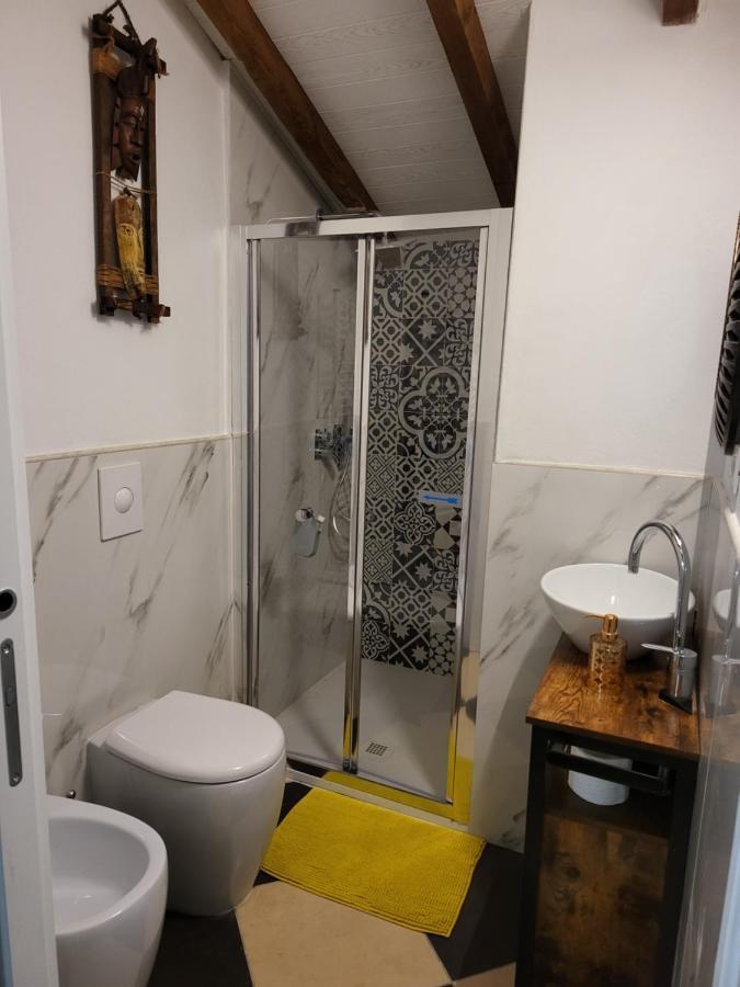 A Casa Di Luca Hotell Mediglia Eksteriør bilde