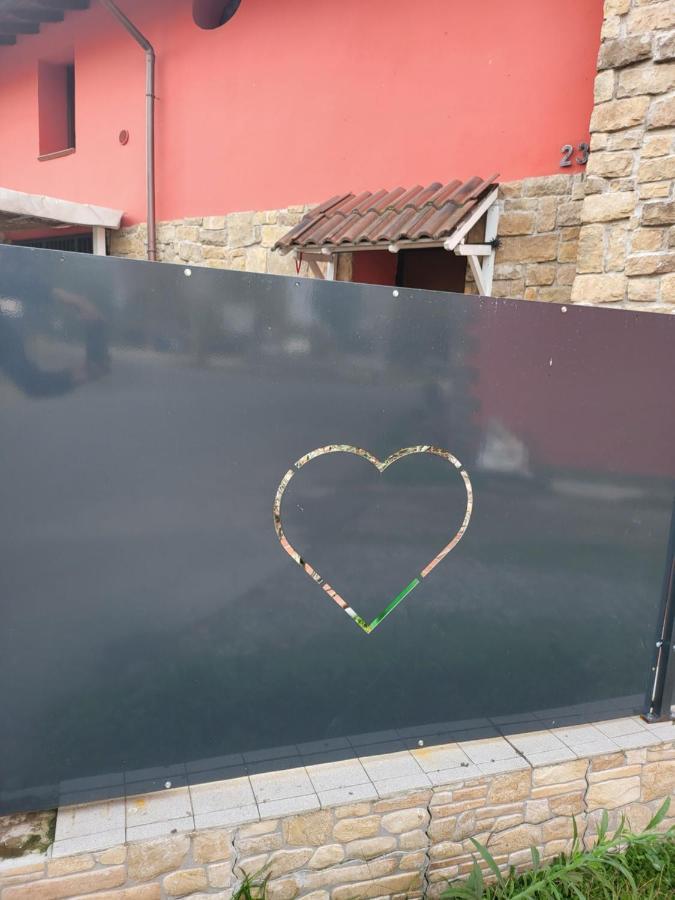 A Casa Di Luca Hotell Mediglia Eksteriør bilde