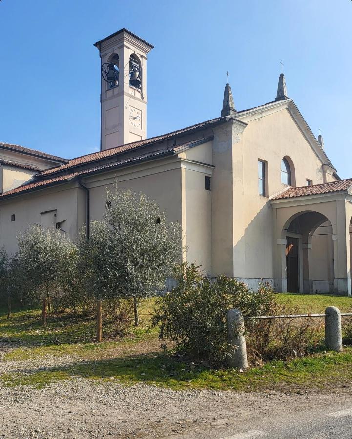 A Casa Di Luca Hotell Mediglia Eksteriør bilde